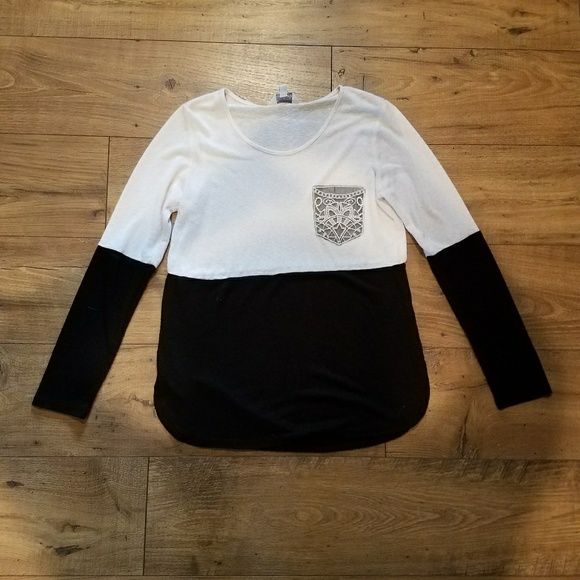 Charming Charlie Tops - Charming Charlie Long Sleeve Shirt